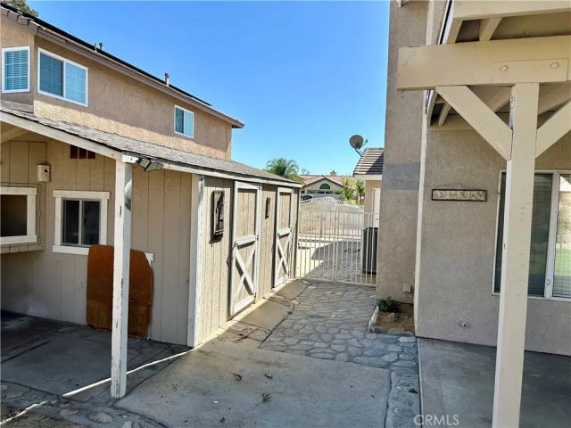 3680 N Live Oak, Rialto, CA 92377