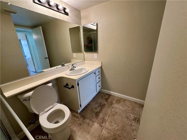 3680 N Live Oak, Rialto, CA 92377