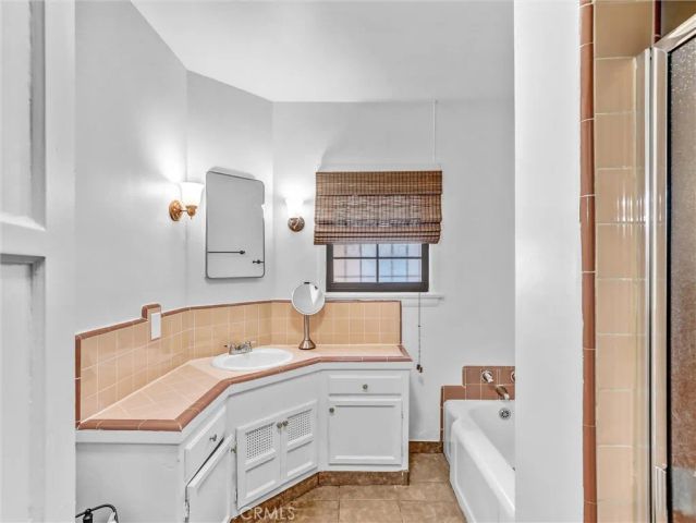 9647 S Harvard, Los Angeles, CA 90047