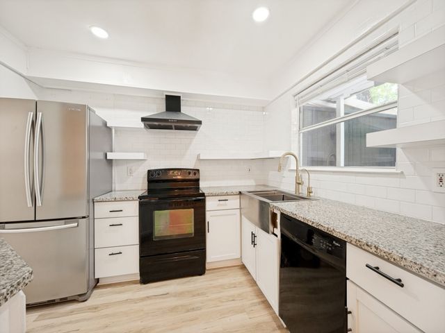 6019 Ridgecrest Road 202B, Dallas, TX 75231
