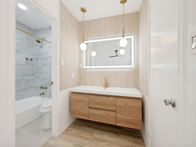 6019 Ridgecrest Road 202B, Dallas, TX 75231