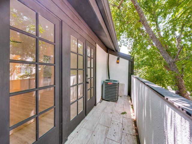 6019 Ridgecrest Road 202B, Dallas, TX 75231
