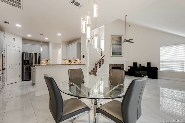 25916 Stone, San Antonio, TX 78260