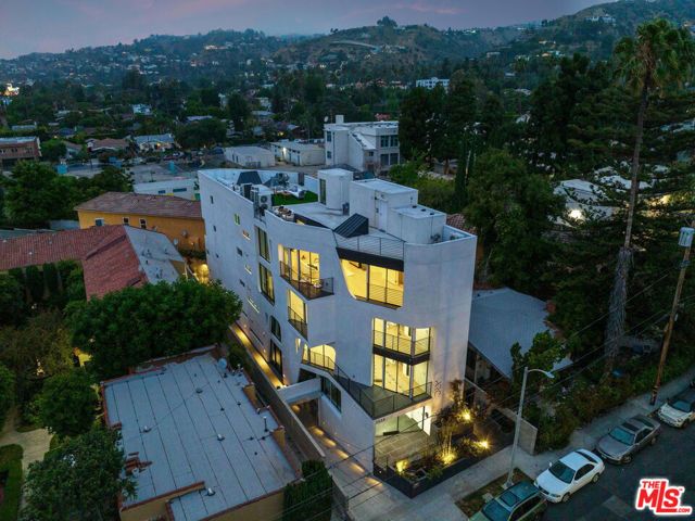 1533 N Vista Street 101, Los Angeles, CA 90046