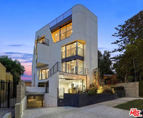 1533 N Vista Street 101, Los Angeles, CA 90046
