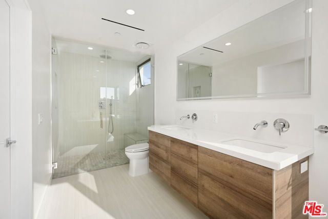 1533 N Vista Street 101, Los Angeles, CA 90046