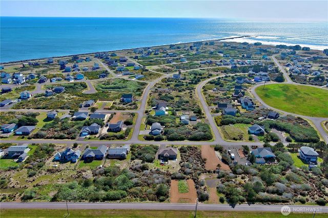 1339 E Ocean Shores Boulevard SW, Ocean Shores, WA 98569