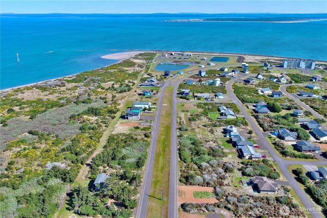 1339 E Ocean Shores Boulevard SW, Ocean Shores, WA 98569