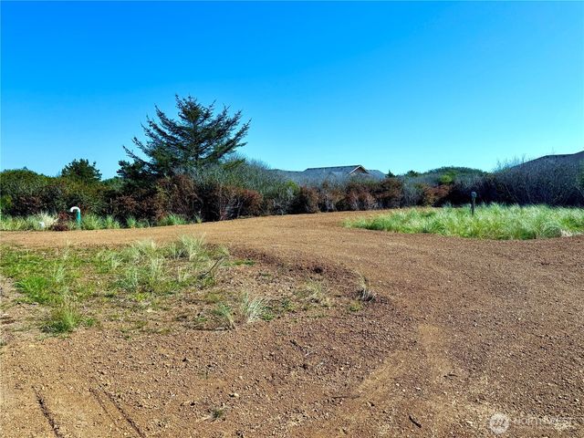 1339 E Ocean Shores Boulevard SW, Ocean Shores, WA 98569