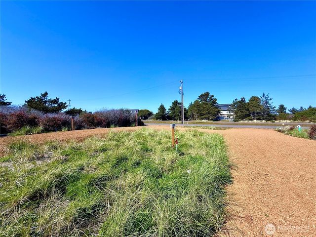 1339 E Ocean Shores Boulevard SW, Ocean Shores, WA 98569