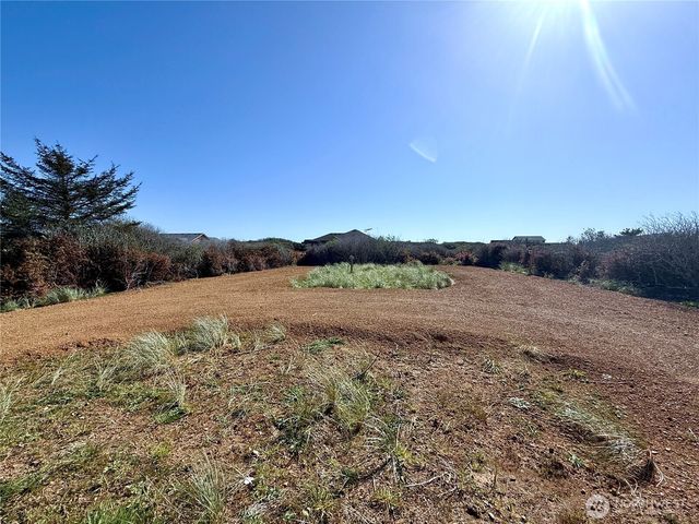 1339 E Ocean Shores Boulevard SW, Ocean Shores, WA 98569