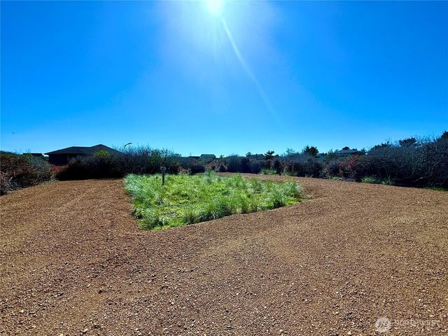 1339 E Ocean Shores Boulevard SW, Ocean Shores, WA 98569