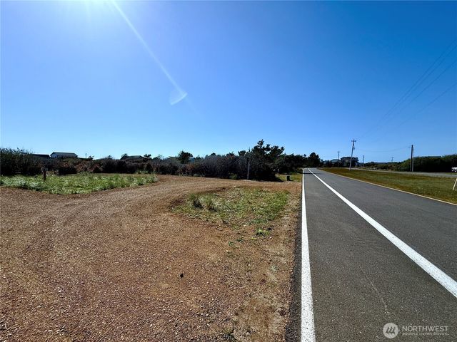 1339 E Ocean Shores Boulevard SW, Ocean Shores, WA 98569