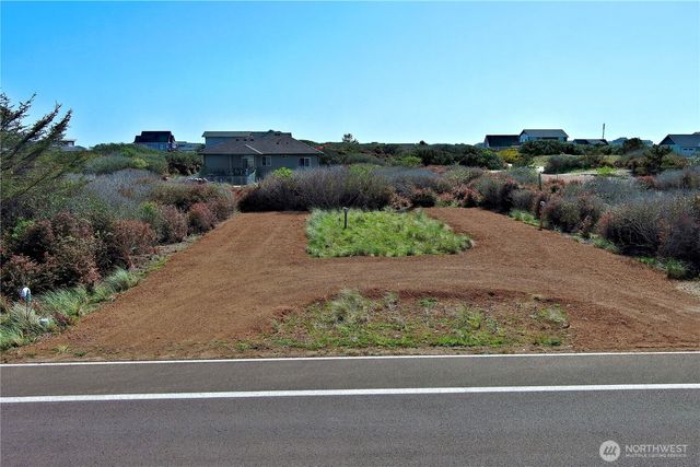 1339 E Ocean Shores Boulevard SW, Ocean Shores, WA 98569