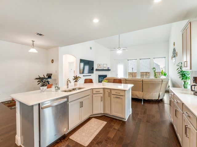 3120 Stonelake Ridge, Lewisville, TX 75010
