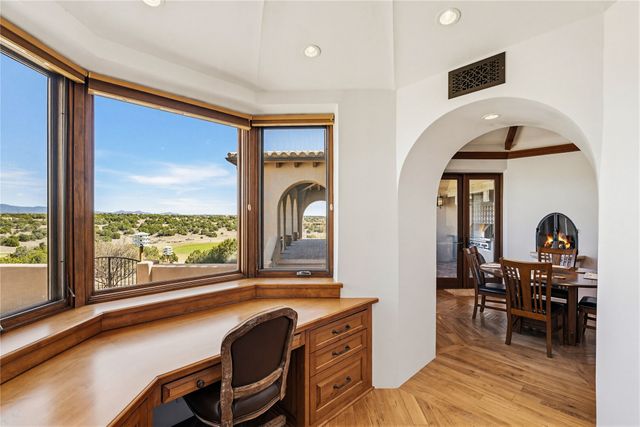 16 Hacienda Rincon, Santa Fe, NM 87506