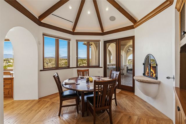 16 Hacienda Rincon, Santa Fe, NM 87506