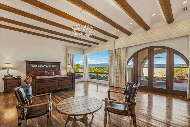 16 Hacienda Rincon, Santa Fe, NM 87506