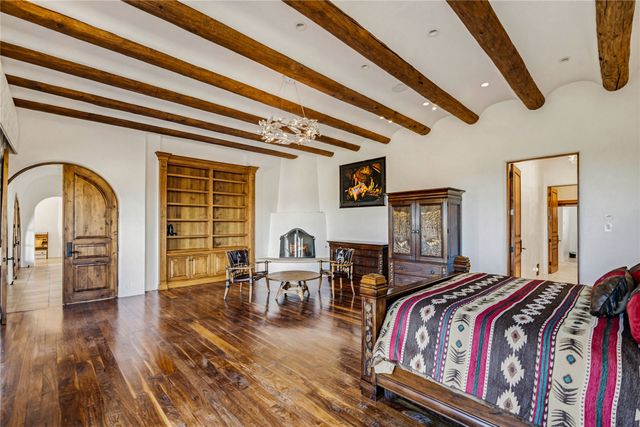 16 Hacienda Rincon, Santa Fe, NM 87506