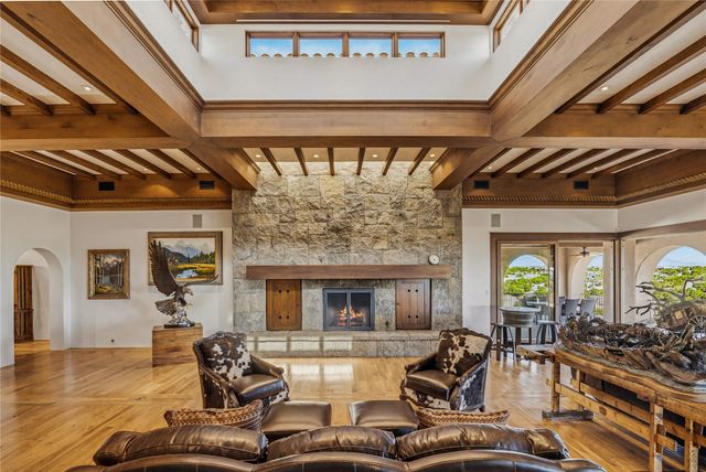 16 Hacienda Rincon, Santa Fe, NM 87506