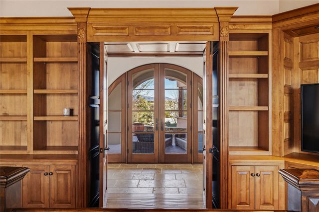 16 Hacienda Rincon, Santa Fe, NM 87506