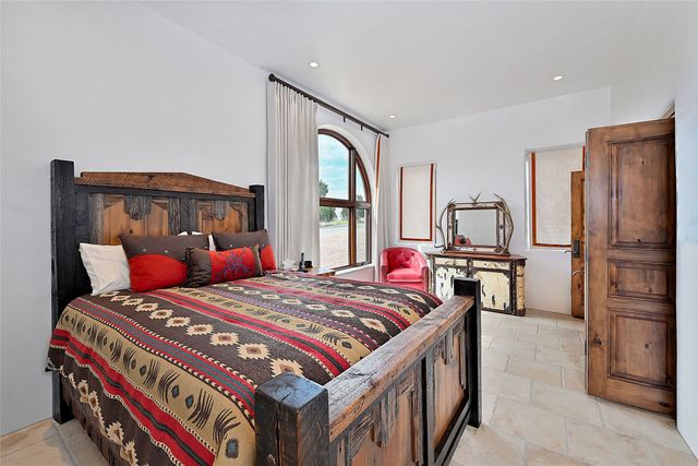 16 Hacienda Rincon, Santa Fe, NM 87506