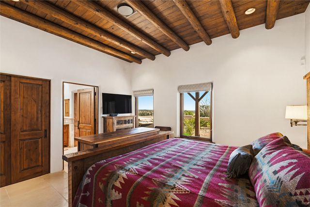 16 Hacienda Rincon, Santa Fe, NM 87506