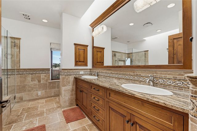 16 Hacienda Rincon, Santa Fe, NM 87506