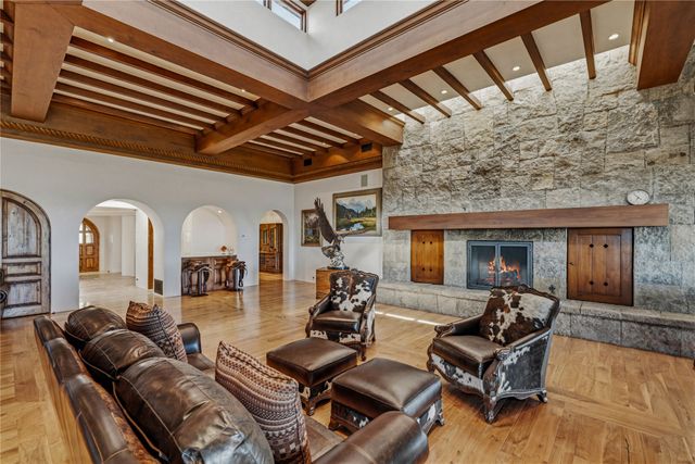 16 Hacienda Rincon, Santa Fe, NM 87506