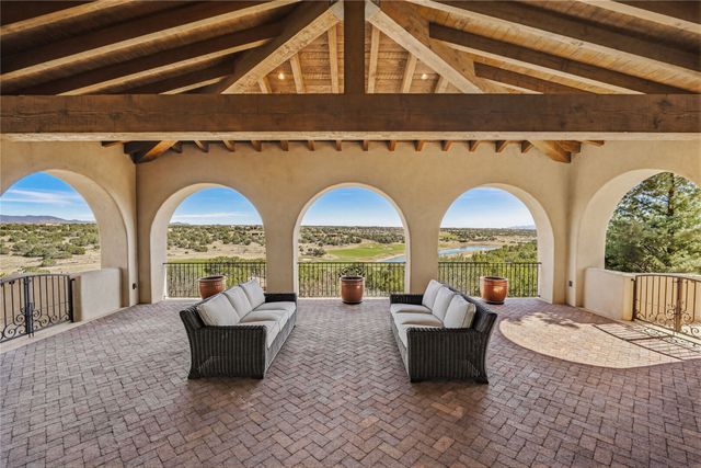 16 Hacienda Rincon, Santa Fe, NM 87506