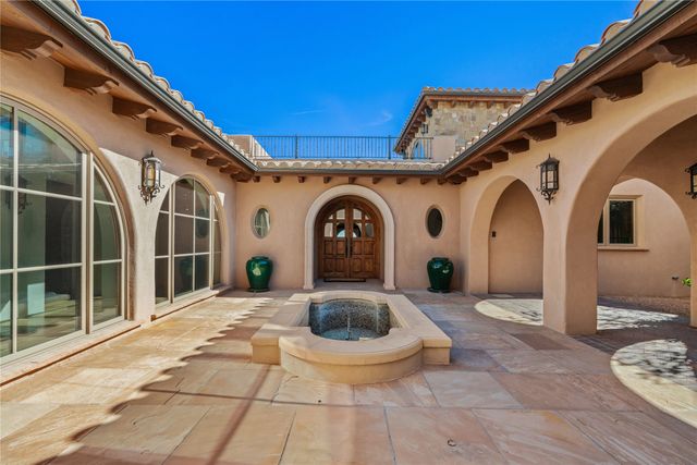 16 Hacienda Rincon, Santa Fe, NM 87506