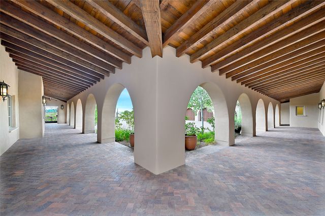 16 Hacienda Rincon, Santa Fe, NM 87506