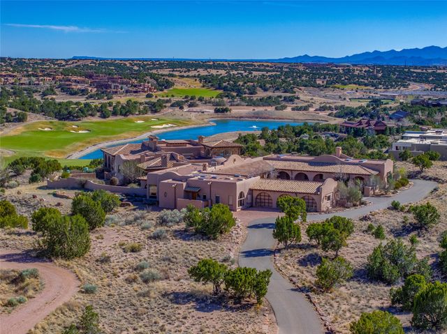 16 Hacienda Rincon, Santa Fe, NM 87506