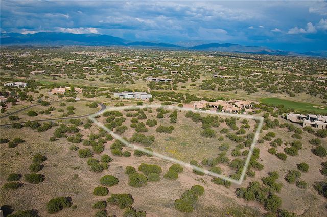16 Hacienda Rincon, Santa Fe, NM 87506