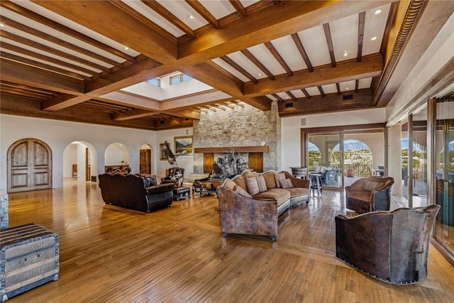 16 Hacienda Rincon, Santa Fe, NM 87506