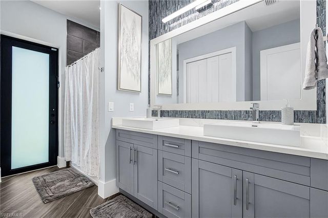 8800 Woodgate Manor CT, Fort Myers, FL 33908