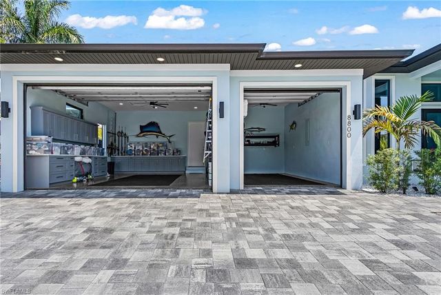8800 Woodgate Manor CT, Fort Myers, FL 33908