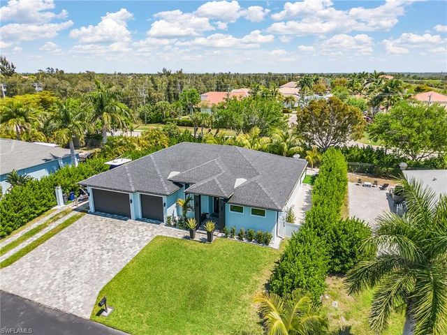 8800 Woodgate Manor CT, Fort Myers, FL 33908