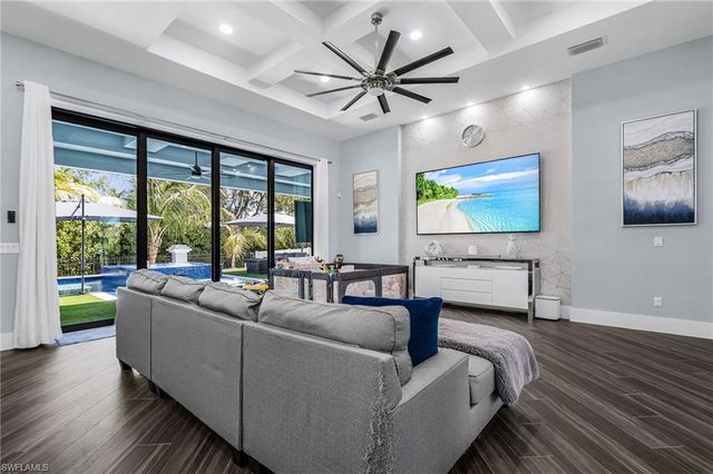 8800 Woodgate Manor CT, Fort Myers, FL 33908