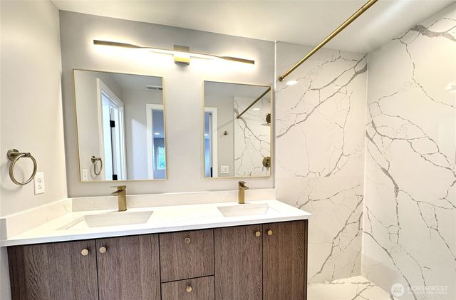 316 NE 191st Street, Shoreline, WA 98155