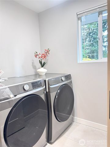 316 NE 191st Street, Shoreline, WA 98155