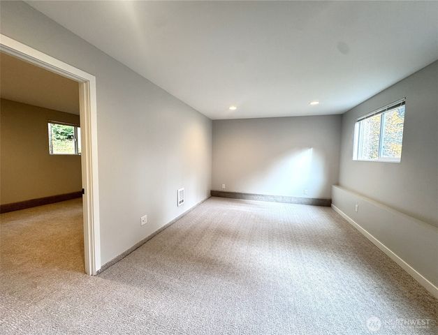 316 NE 191st Street, Shoreline, WA 98155