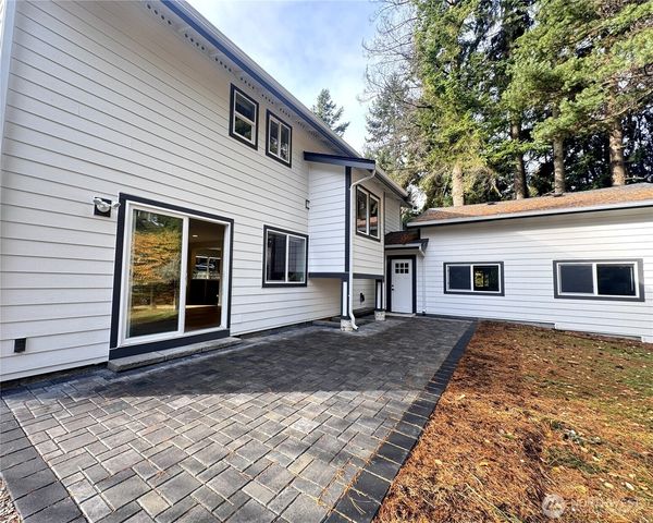 316 NE 191st Street, Shoreline, WA 98155