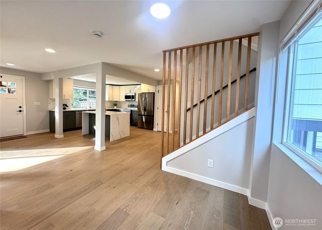 316 NE 191st Street, Shoreline, WA 98155