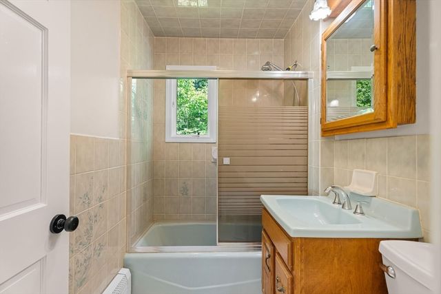 12 Gerrish Ave, Dracut, MA 01826