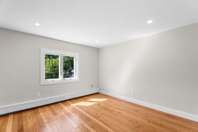 12 Gerrish Ave, Dracut, MA 01826