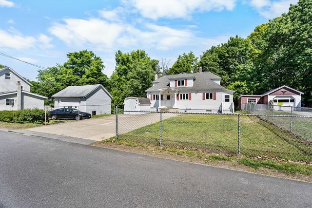 12 Gerrish Ave, Dracut, MA 01826