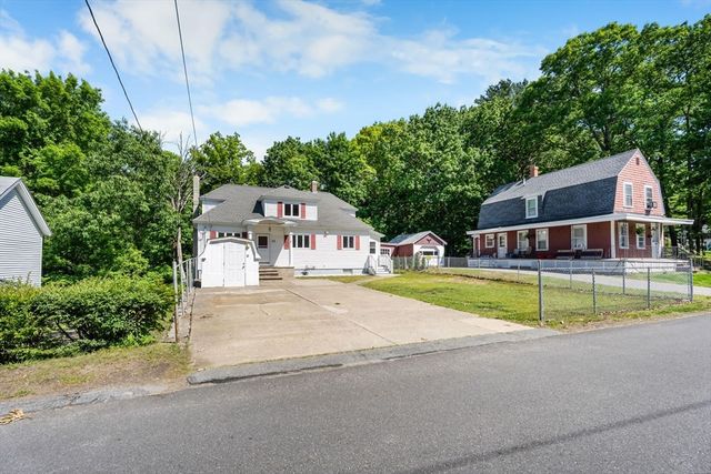 12 Gerrish Ave, Dracut, MA 01826