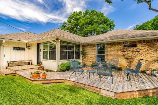331 Robin Way, Richardson, TX 75080