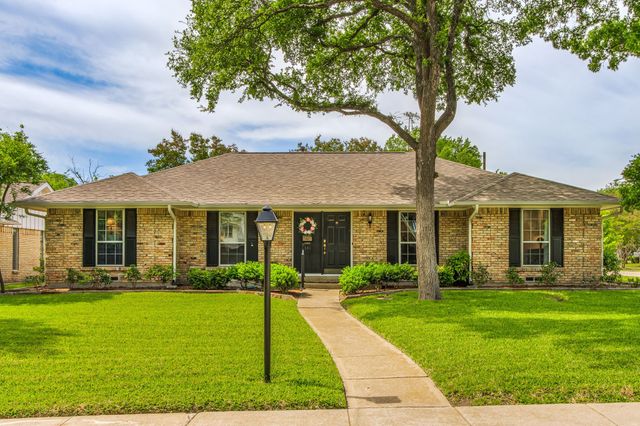 331 Robin Way, Richardson, TX 75080